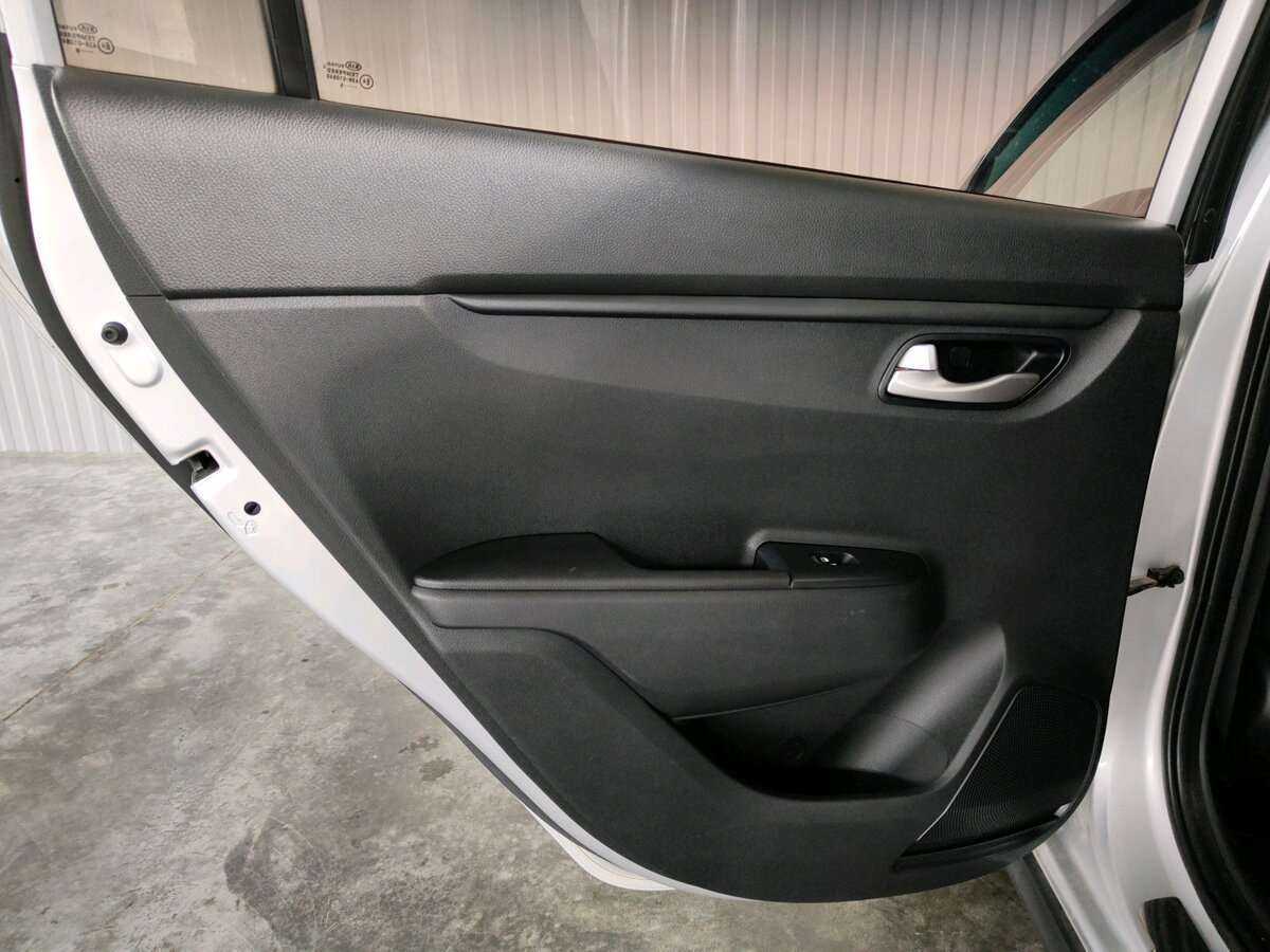 Kia Rio X-Line, 2019 Фото №14