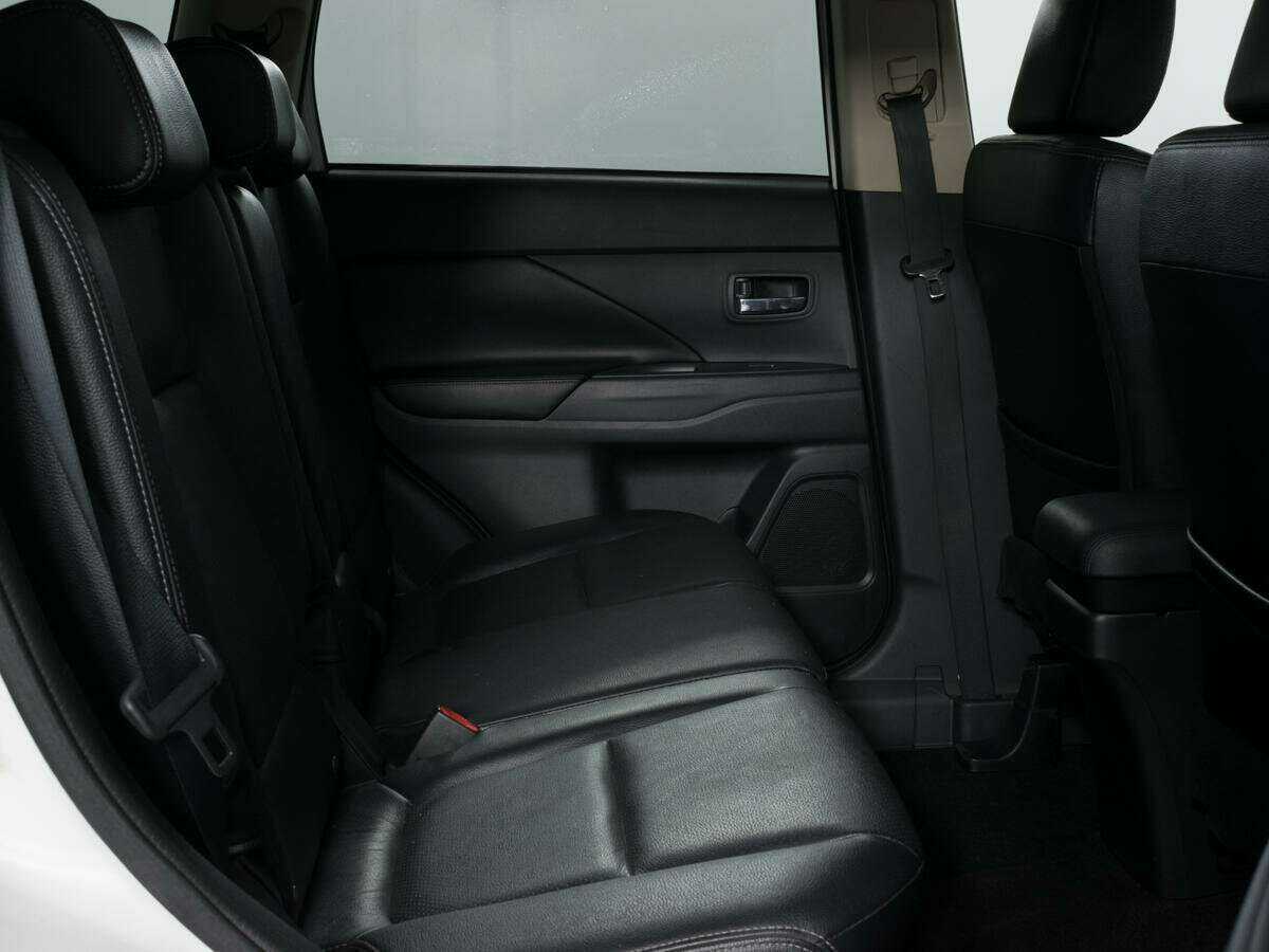 Mitsubishi Outlander, 2012 Фото №12