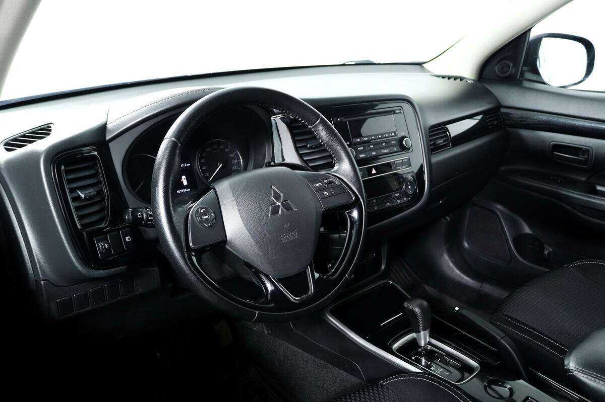 Mitsubishi Outlander, 2018 Фото №13