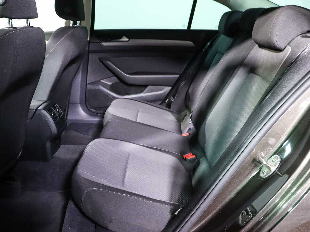 Volkswagen Passat, 2016 Фото №8
