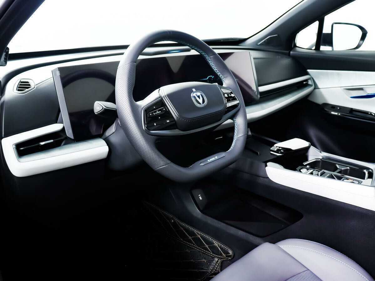 Changan UNI-T, 2023 Фото №11