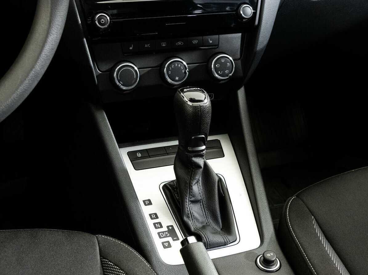 Skoda Octavia, 2018 Фото №12