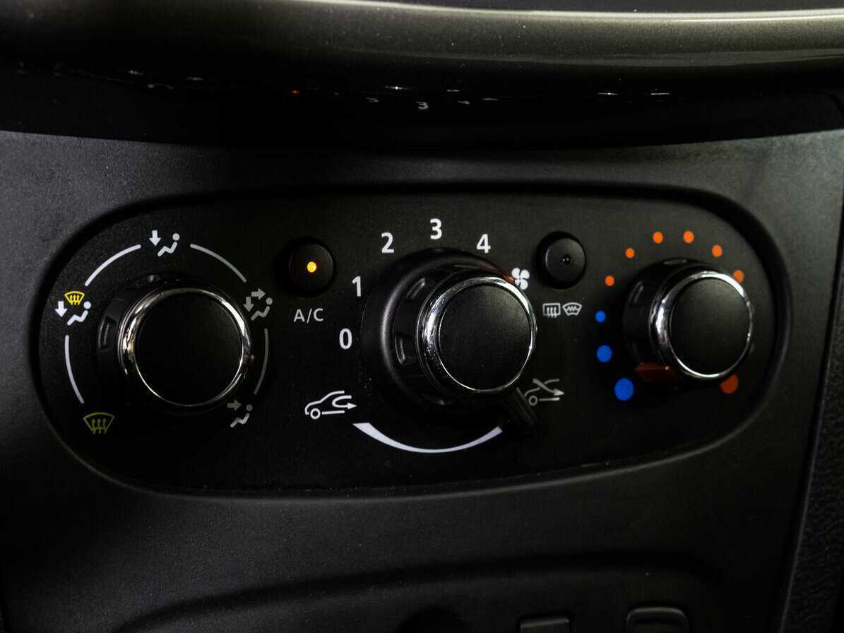 Renault Logan, 2019 Фото №14