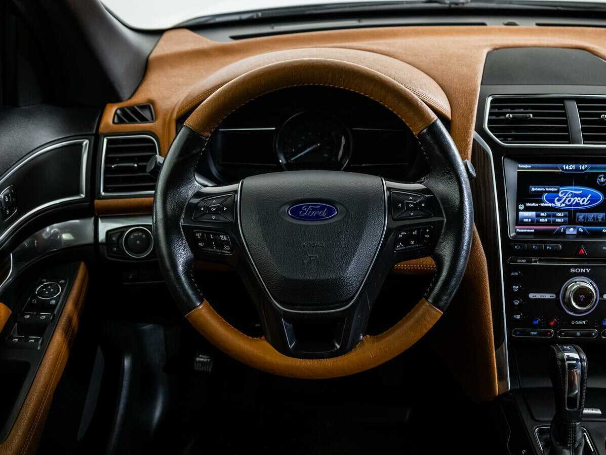 Ford Explorer, 2016 Фото №12