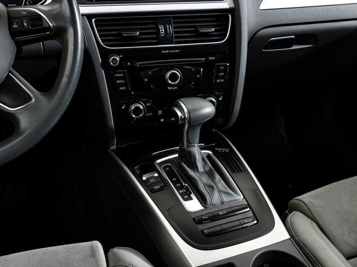 Audi A4, 2015 Фото №14