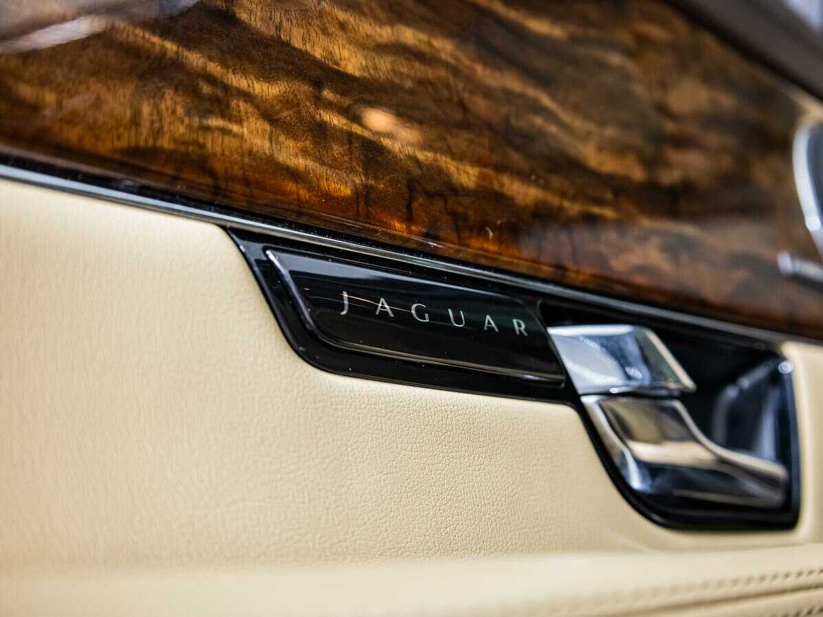 Jaguar XJ Long, 2013 Фото №22