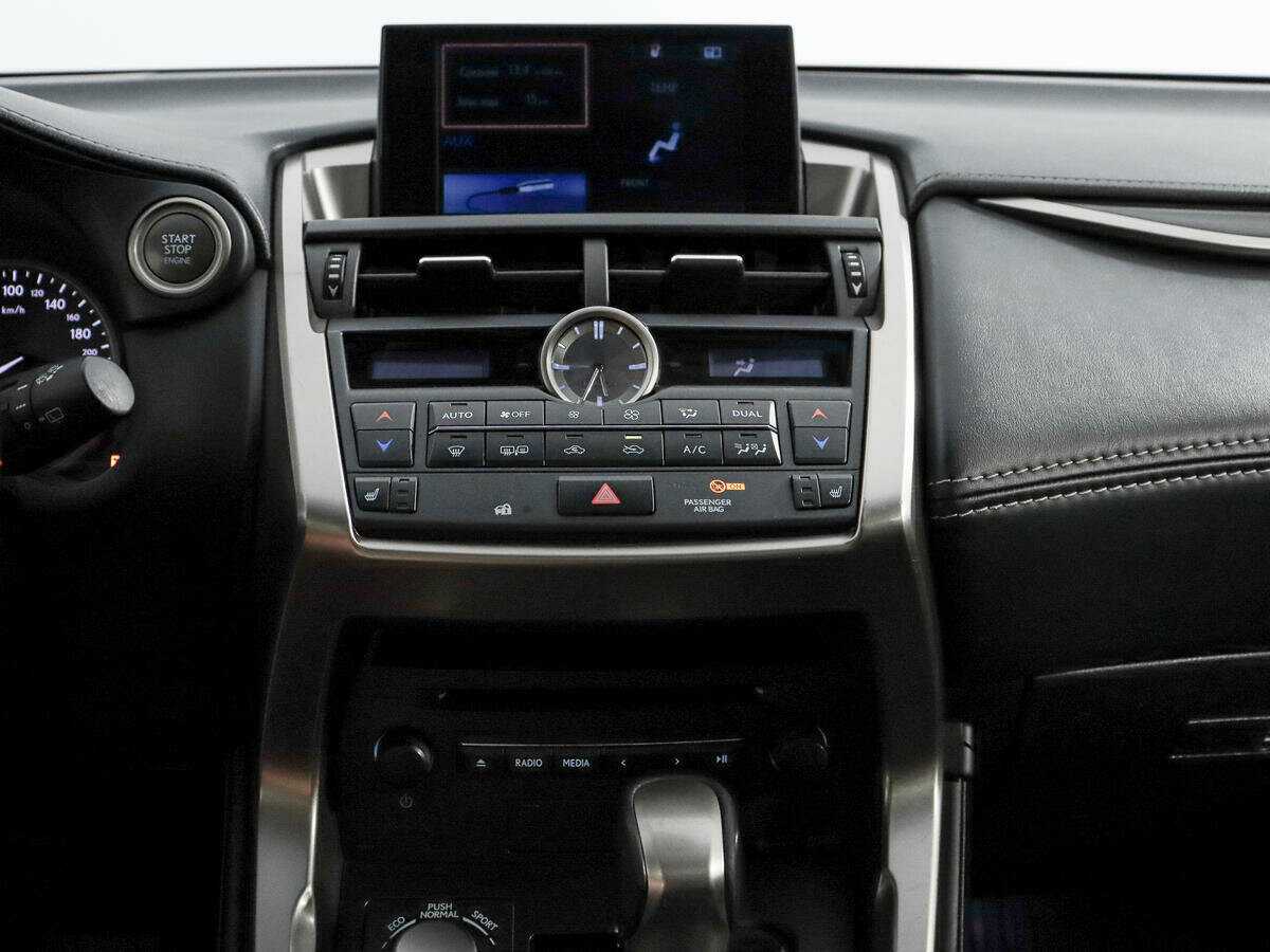 Lexus NX 200, 2016 Фото №16