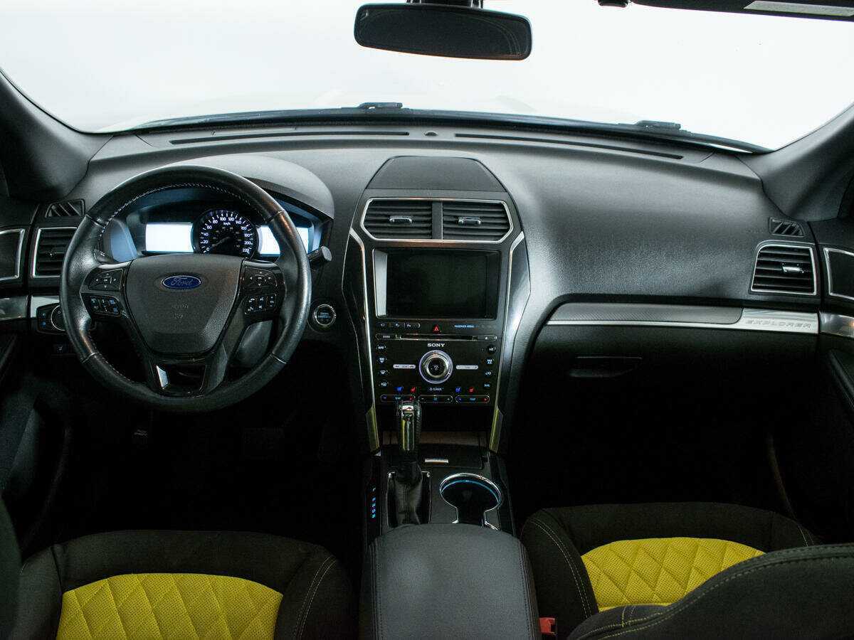 Ford Explorer, 2016 Фото №9