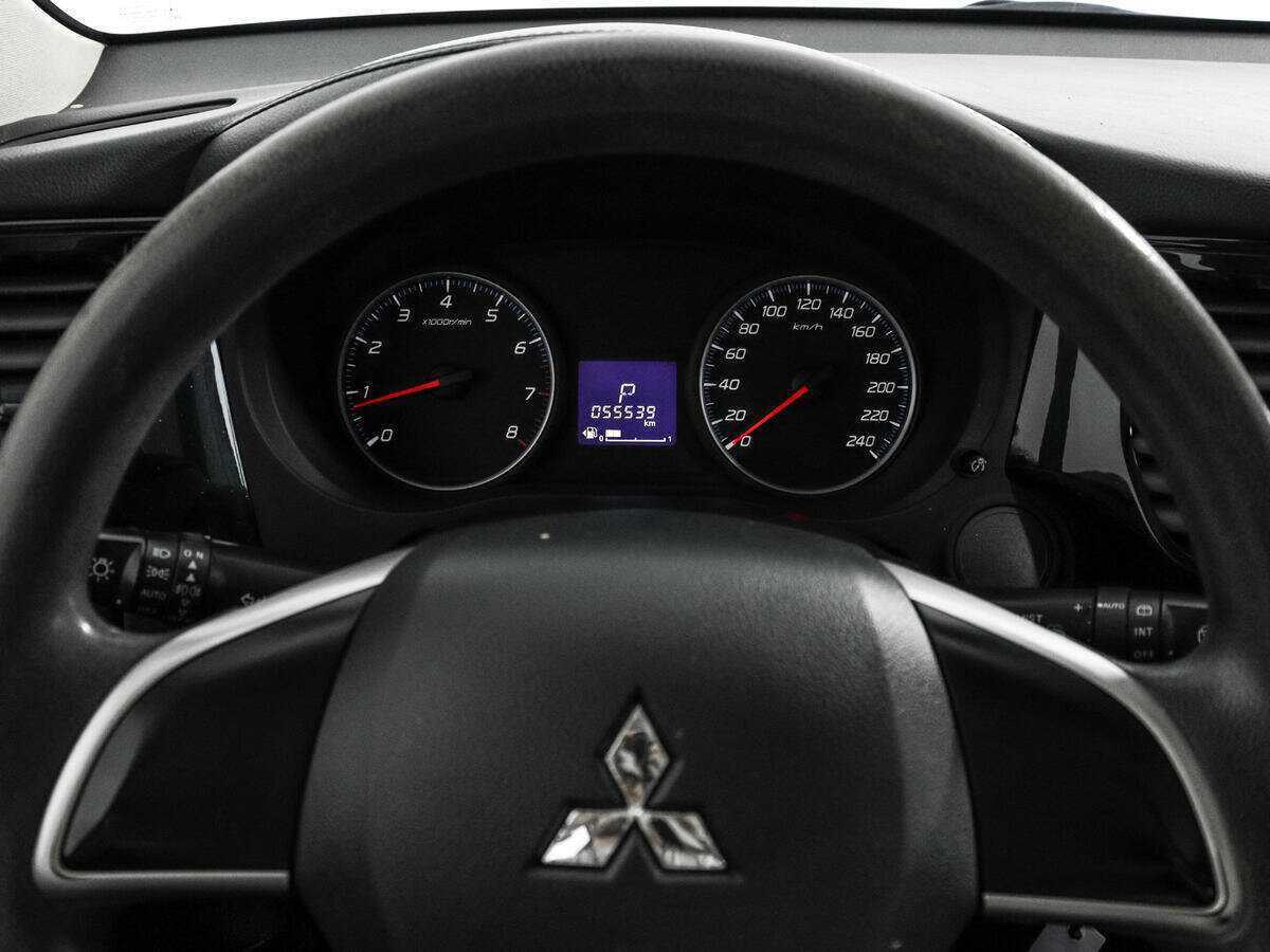 Mitsubishi Outlander, 2018 Фото №15