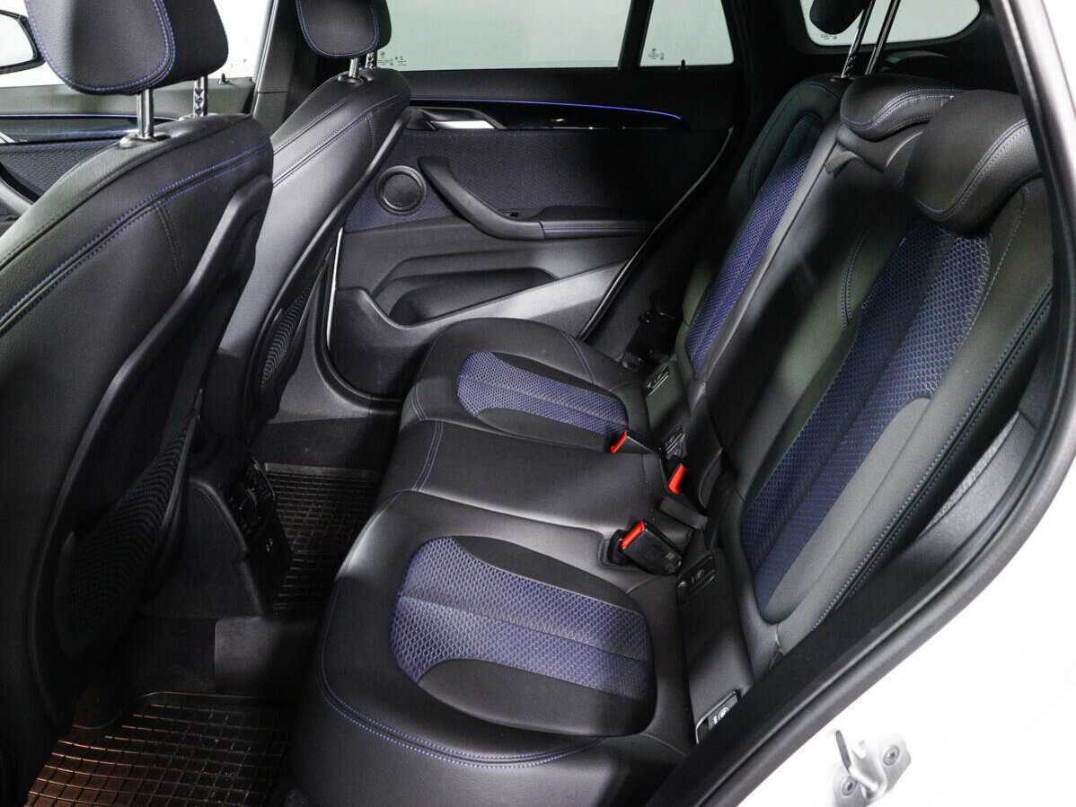 BMW X1 18d xDrive, 2020 Фото №8