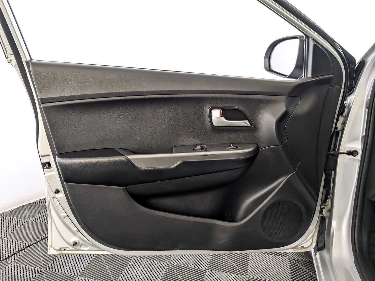 Kia Rio, 2016 Фото №15