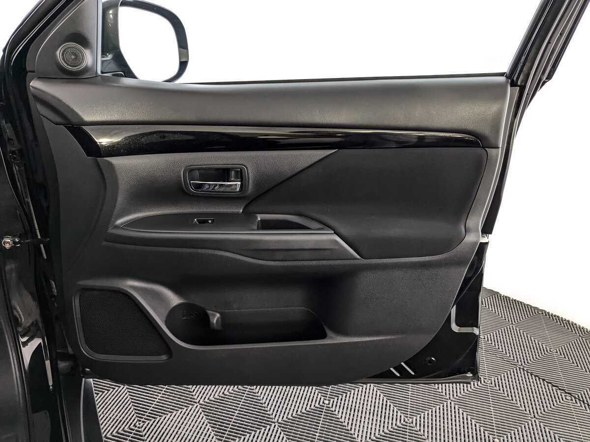 Mitsubishi Outlander, 2019 Фото №21