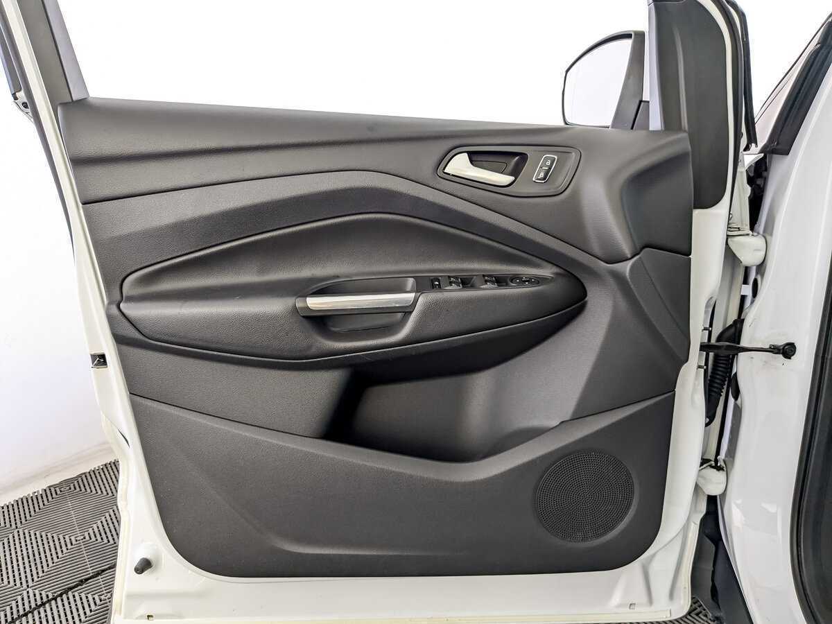 Ford Kuga, 2016 Фото №15