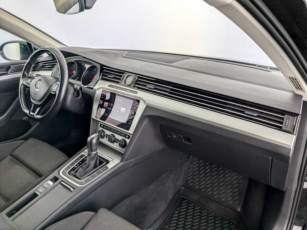 Volkswagen Passat, 2018 Фото №9