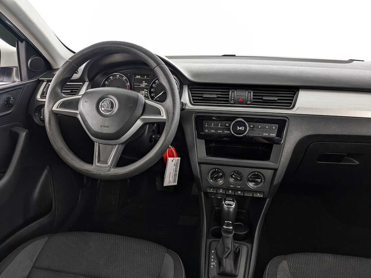 Skoda Rapid, 2015 Фото №17