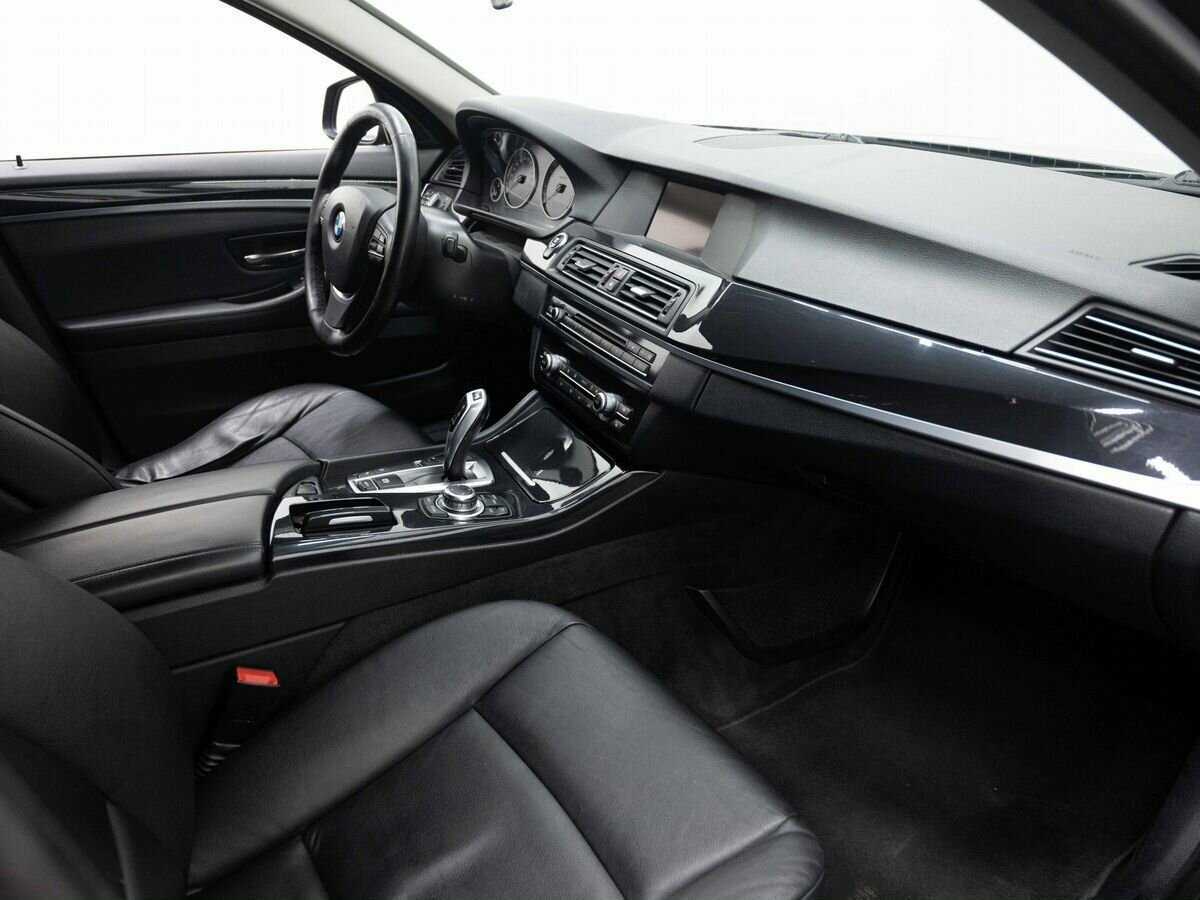 BMW 5 серии 528i xDrive, 2012 Фото №11