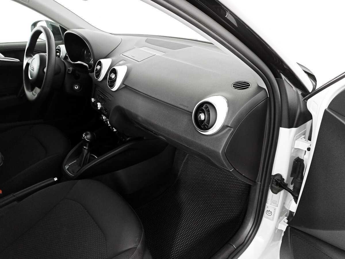 Audi A1 Sportback, 2014 Фото №9