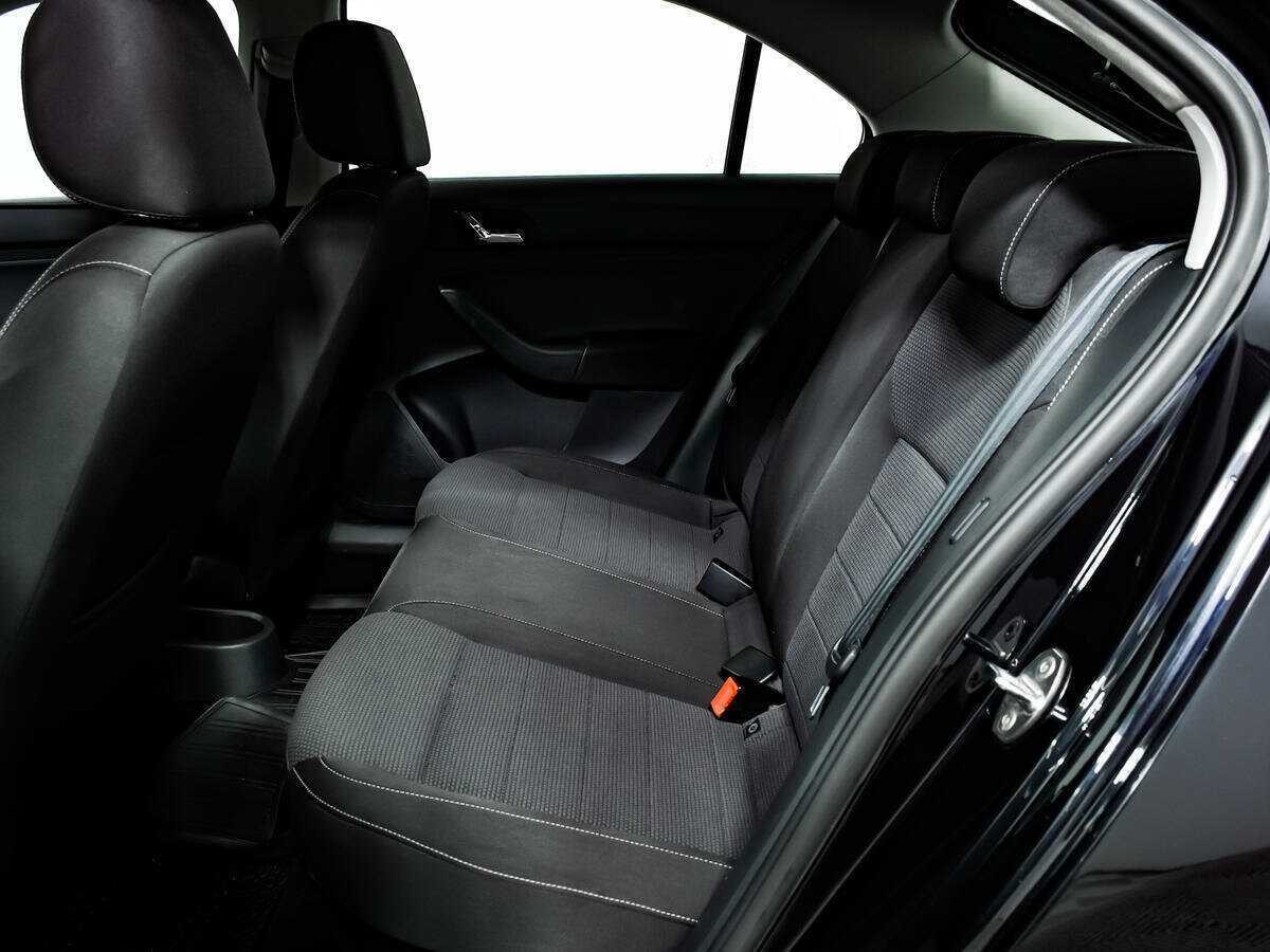 Skoda Rapid, 2014 Фото №12