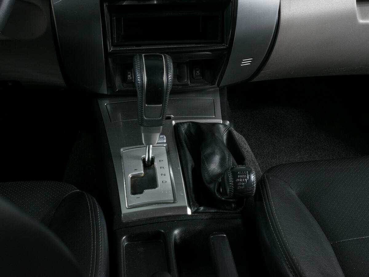 Mitsubishi Pajero Sport, 2013 Фото №16