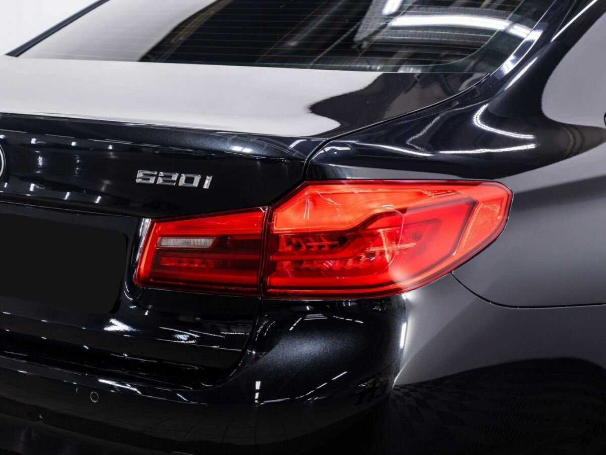 BMW 5 серии 520i, 2019 Фото №28