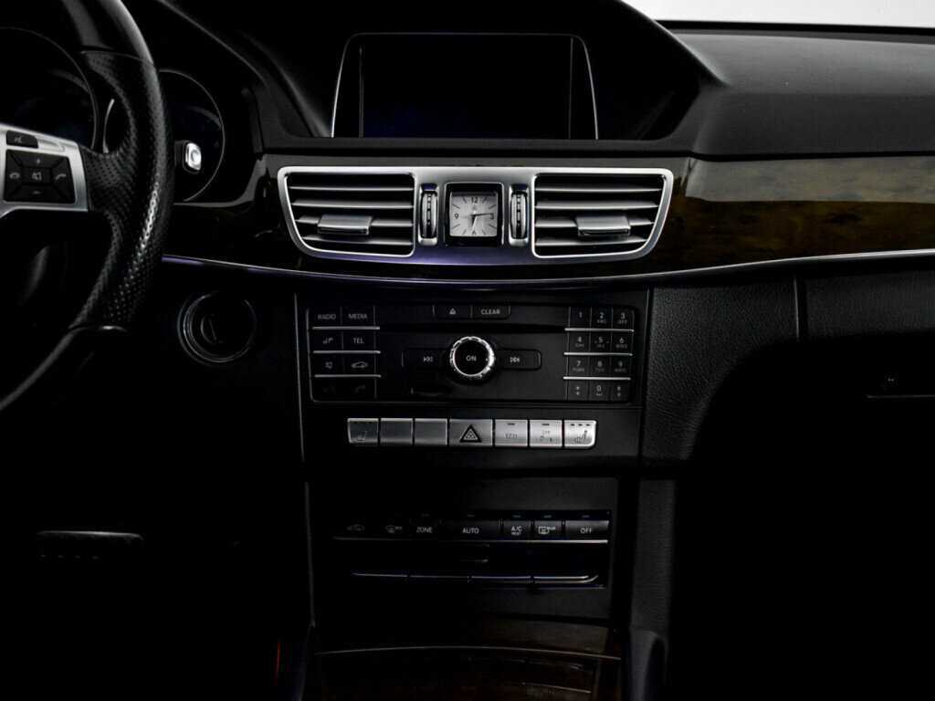 Mercedes-Benz E-Класс 200, 2015 Фото №15