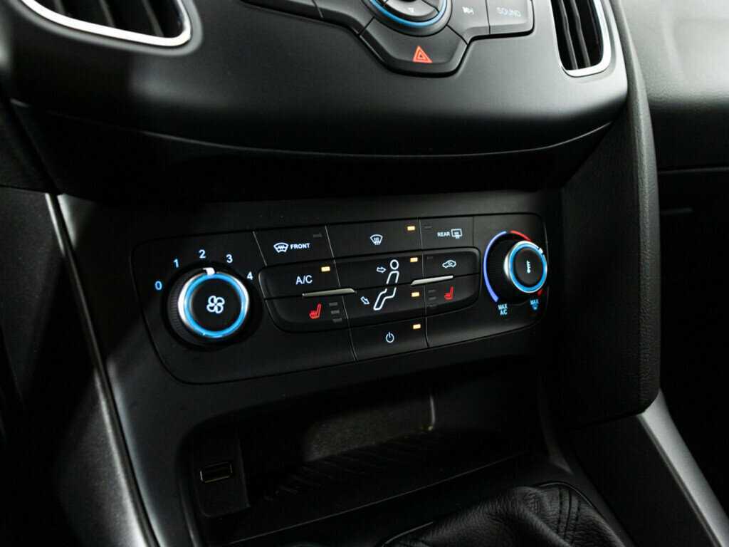 Ford Focus, 2018 Фото №16