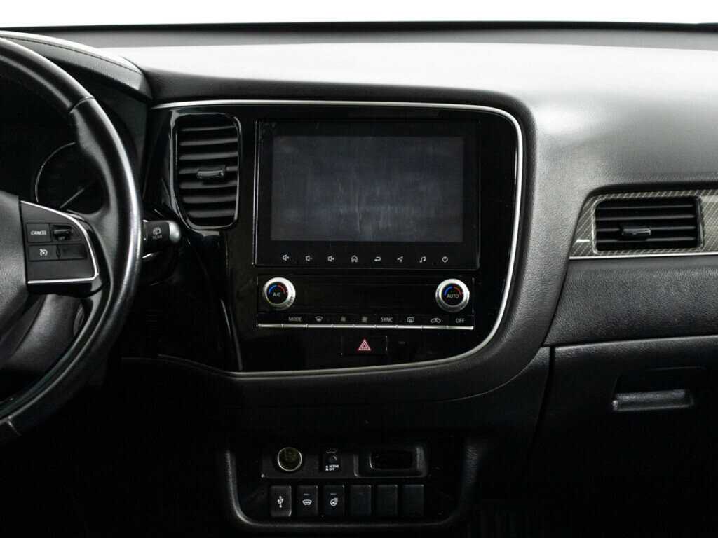 Mitsubishi Outlander, 2021 Фото №14