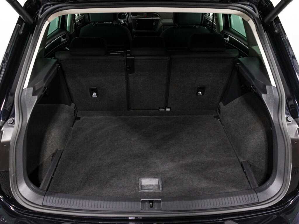 Volkswagen Tiguan, 2018 Фото №15