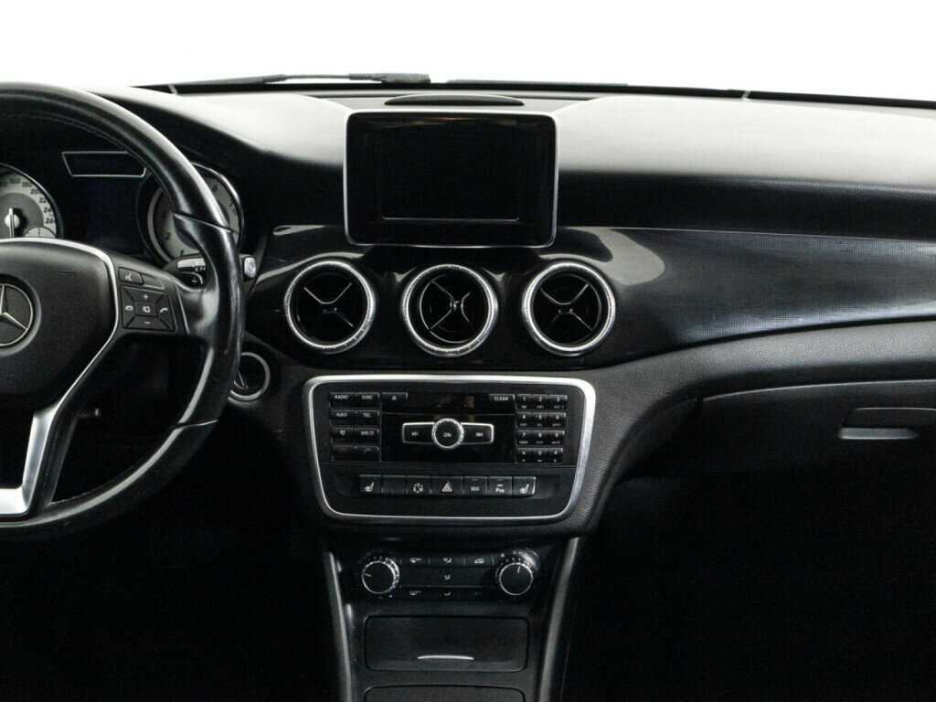 Mercedes-Benz CLA 200, 2014 Фото №14