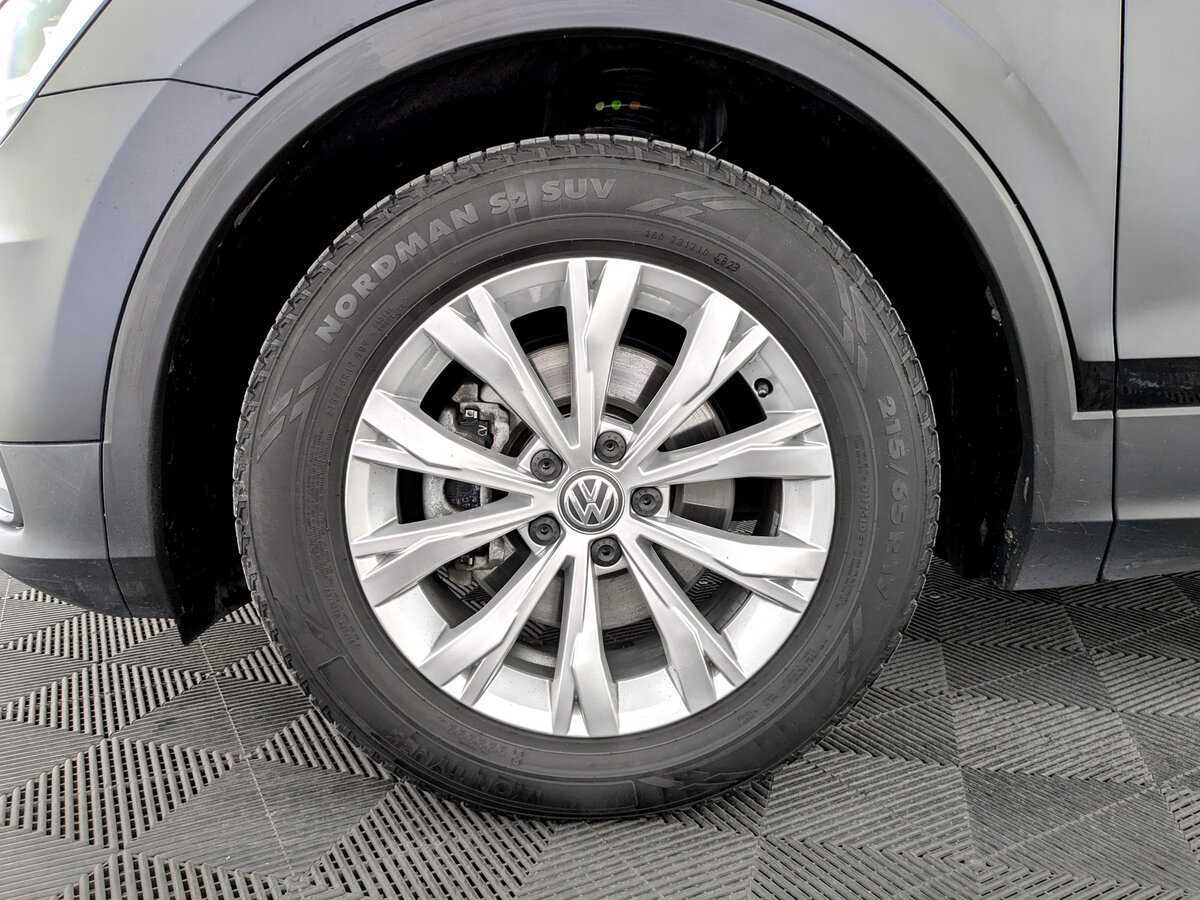 Volkswagen Tiguan, 2020 Фото №18