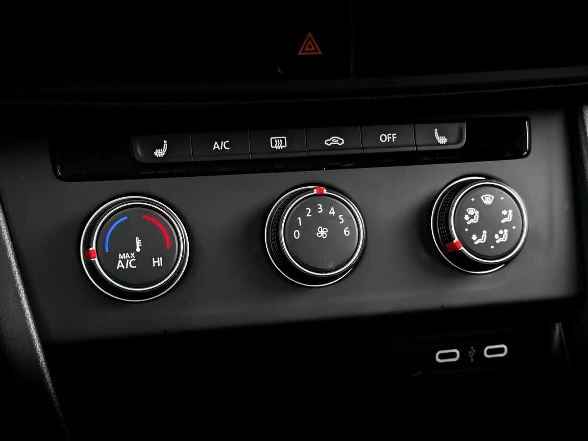 Volkswagen Jetta, 2020 Фото №25