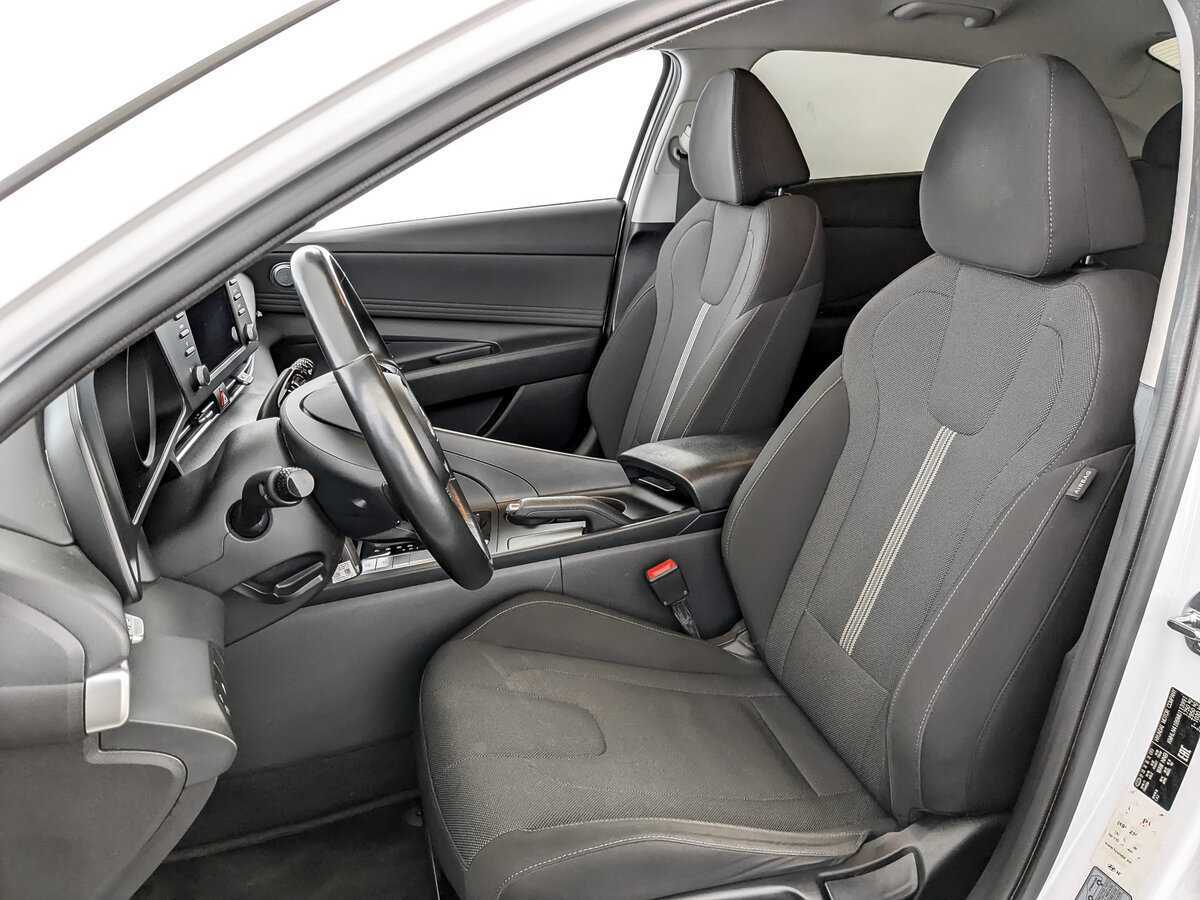 Hyundai Elantra, 2021 Фото №18