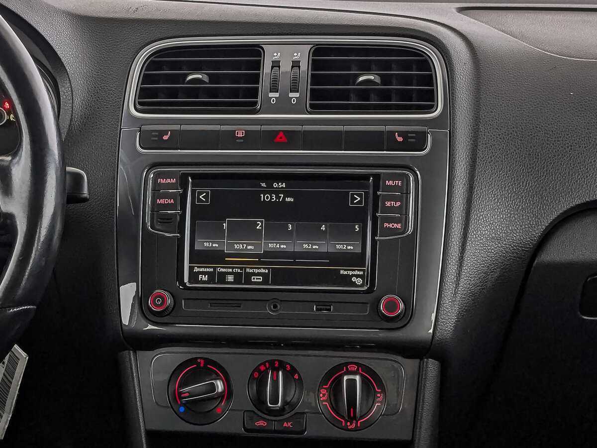 Volkswagen Polo, 2019 Фото №17