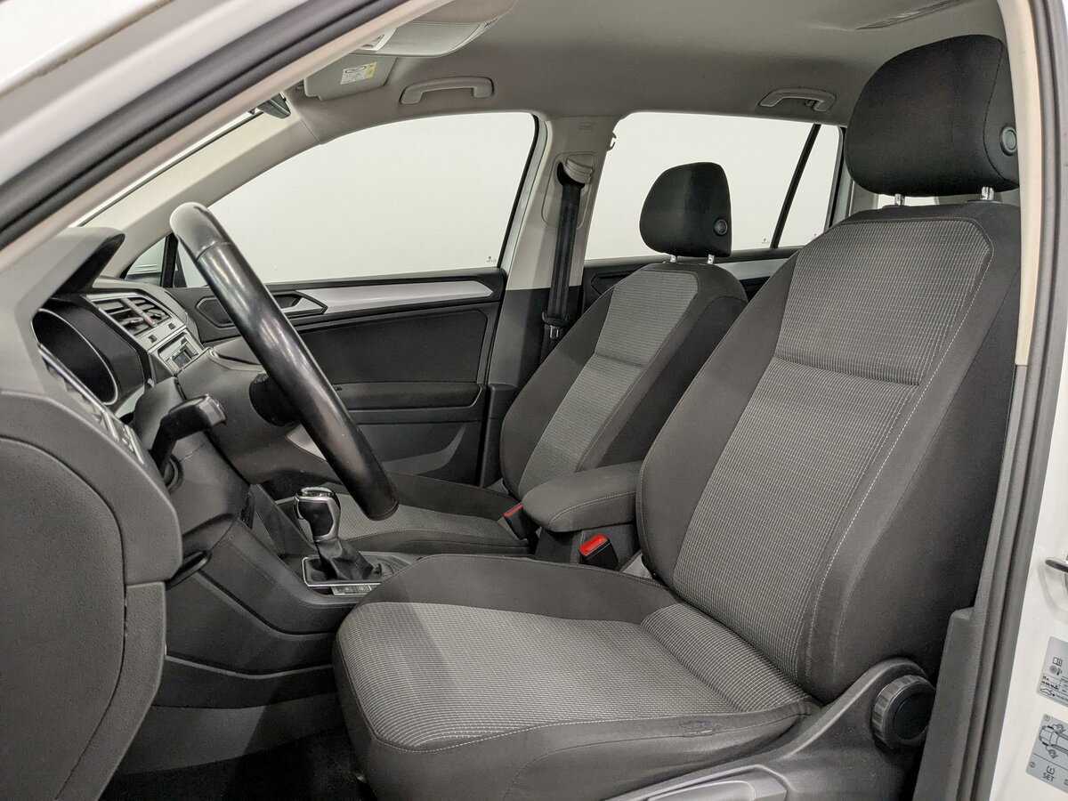 Volkswagen Tiguan, 2021 Фото №20