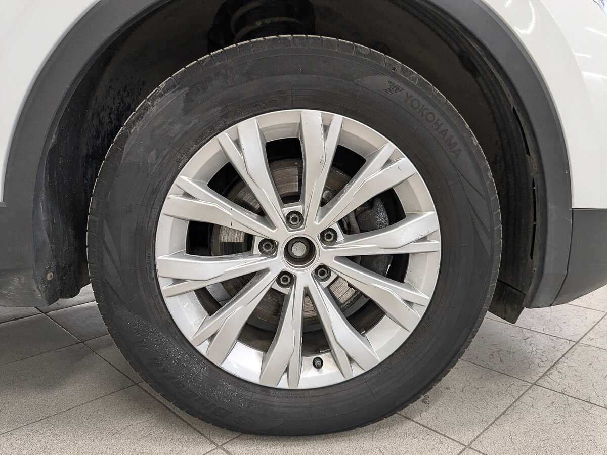 Volkswagen Tiguan, 2021 Фото №10