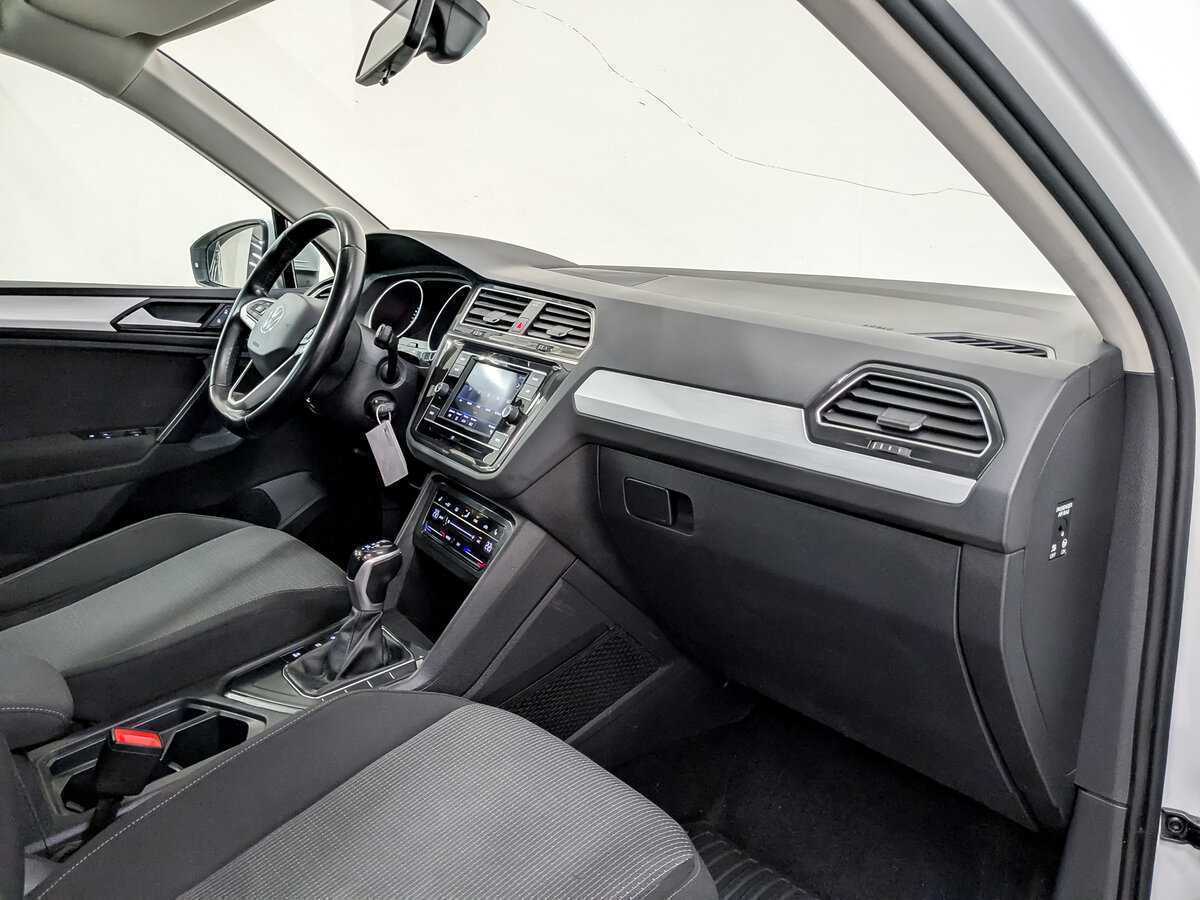 Volkswagen Tiguan, 2021 Фото №10