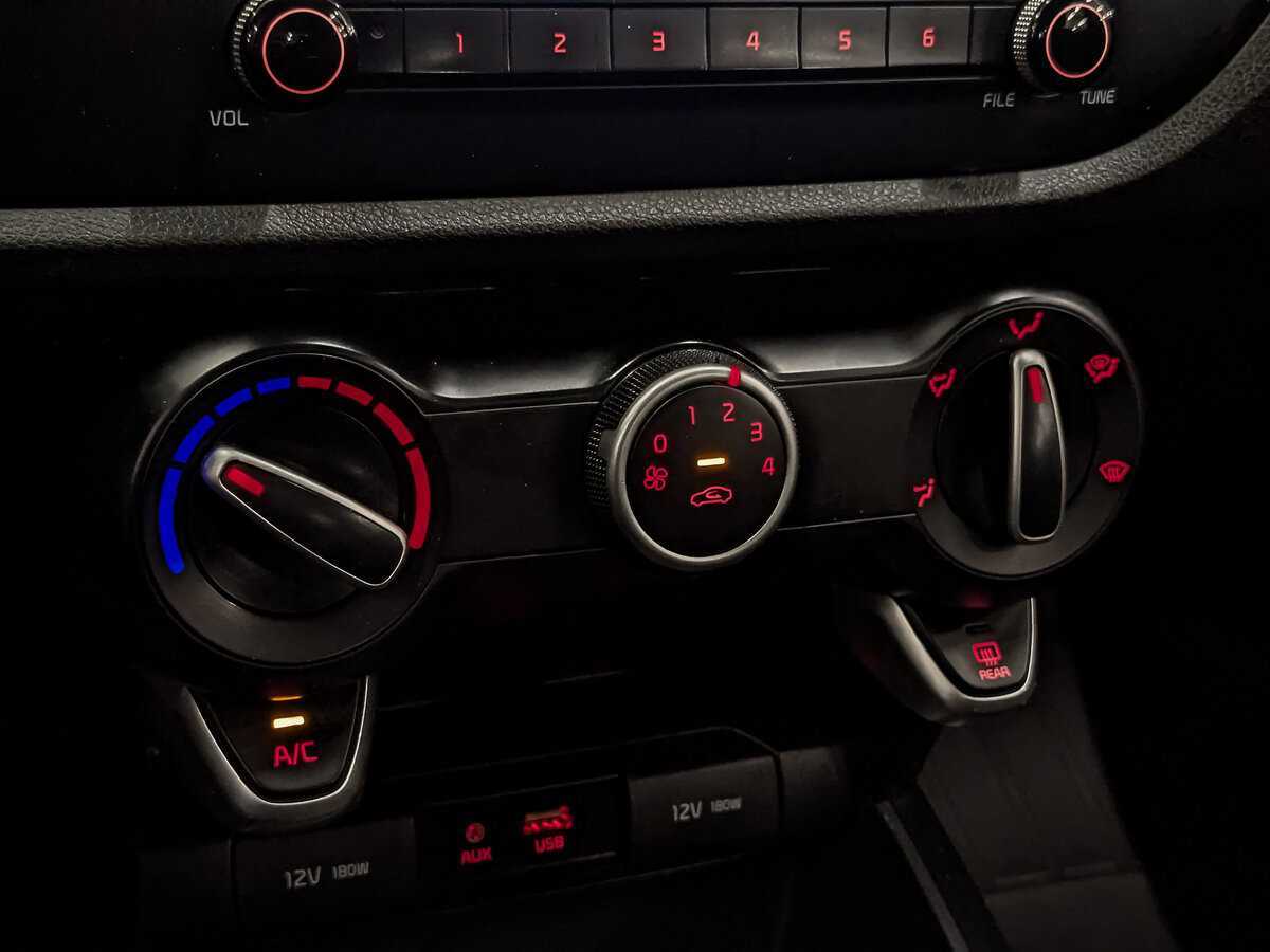 Kia Rio X-Line, 2020 Фото №21