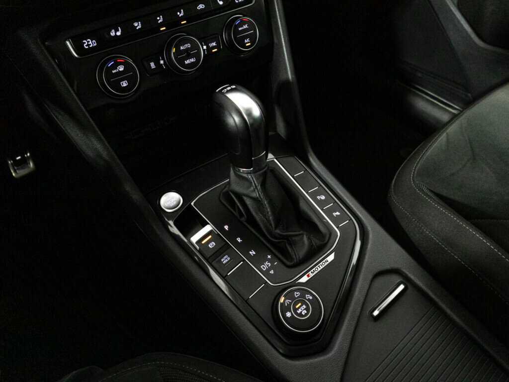Volkswagen Tiguan, 2019 Фото №19