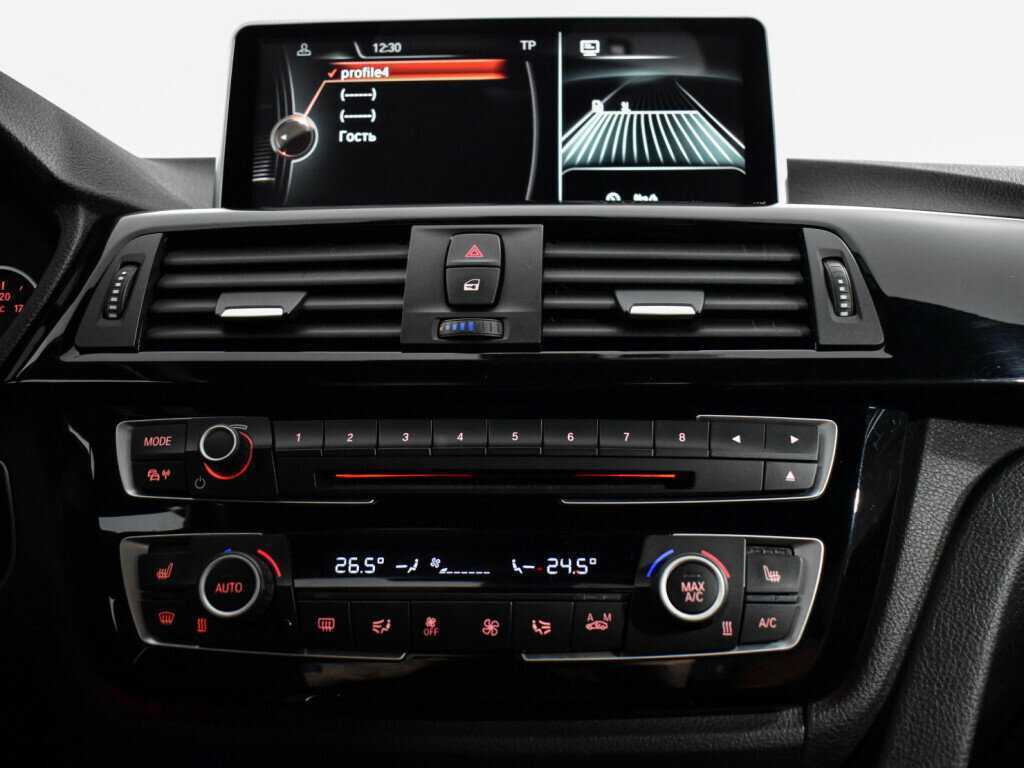 BMW 3 серии 318i, 2017 Фото №19