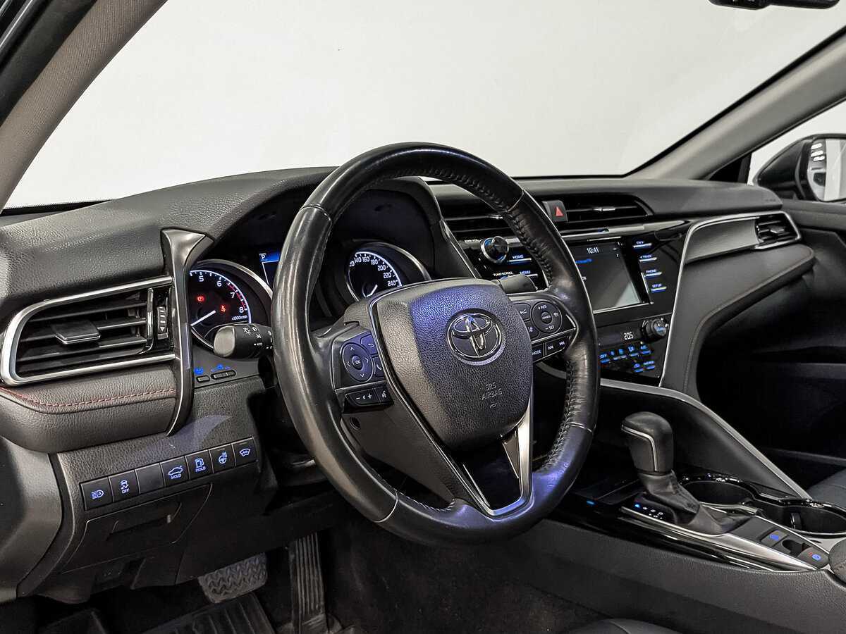 Toyota Camry, 2020 Фото №15
