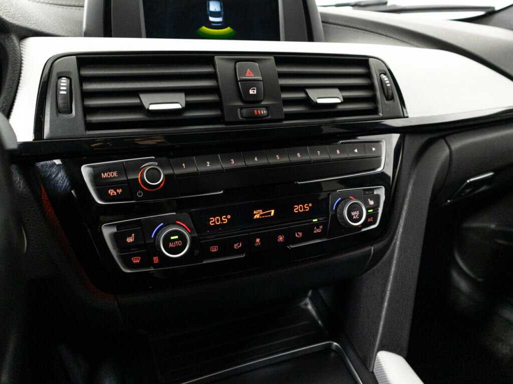 BMW 3 серии 320d, 2018 Фото №16