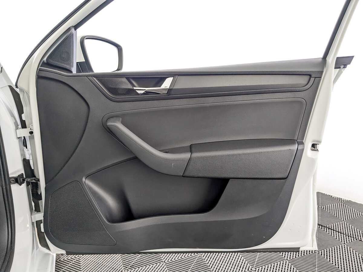 Skoda Rapid, 2017 Фото №22