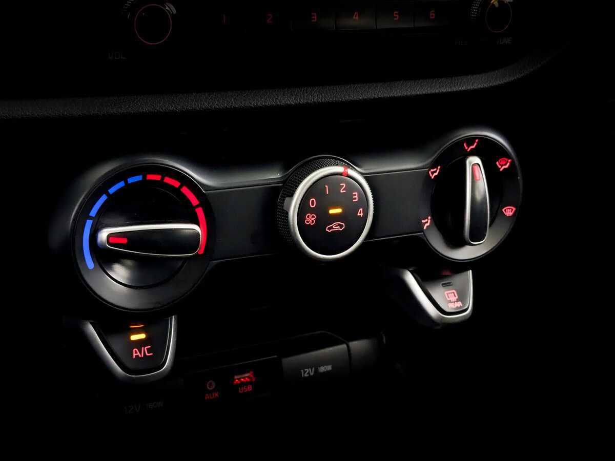 Kia Rio X-Line, 2020 Фото №24