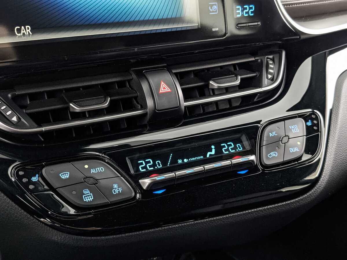 Toyota C-HR, 2017 Фото №21