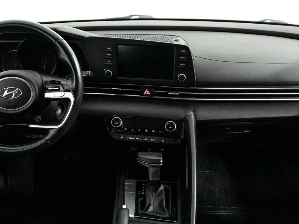Hyundai Elantra, 2021 Фото №14