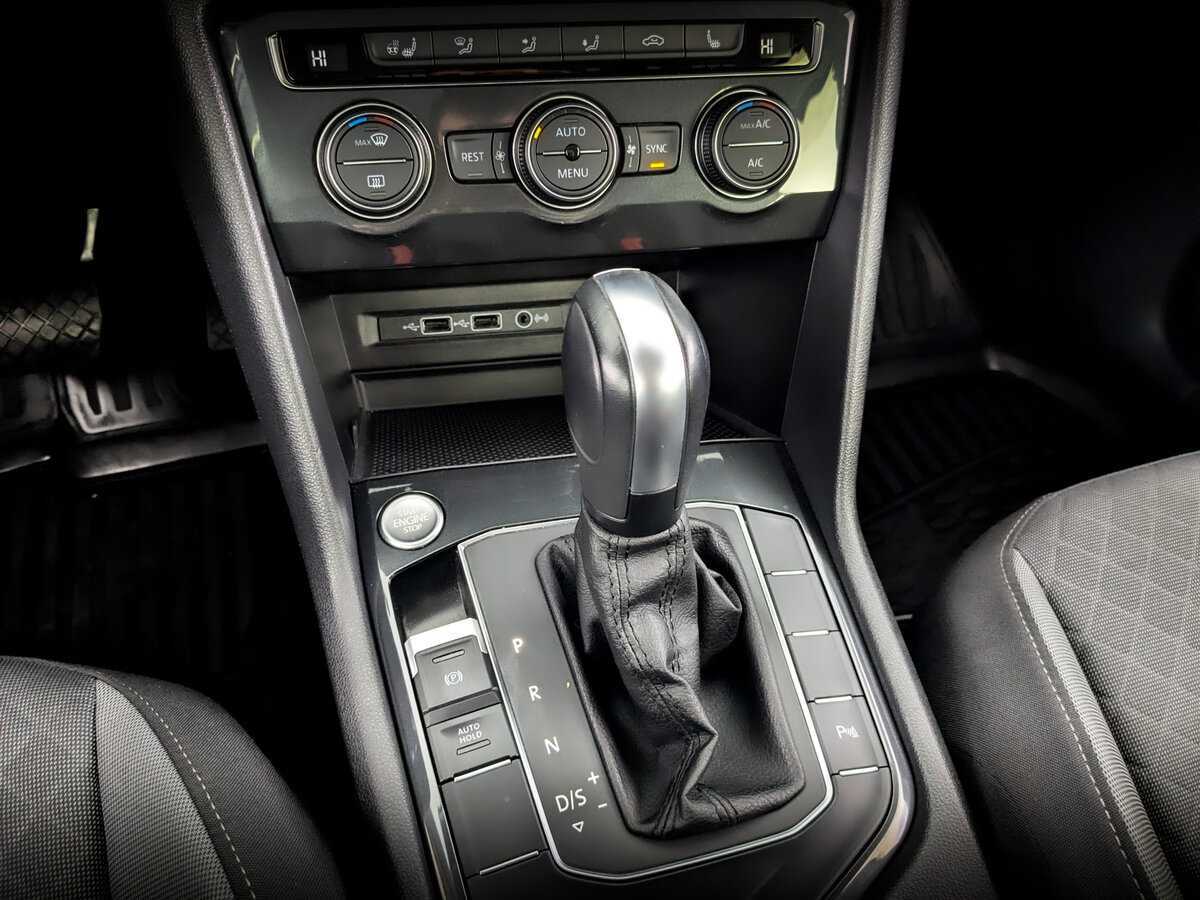 Volkswagen Tiguan, 2020 Фото №25