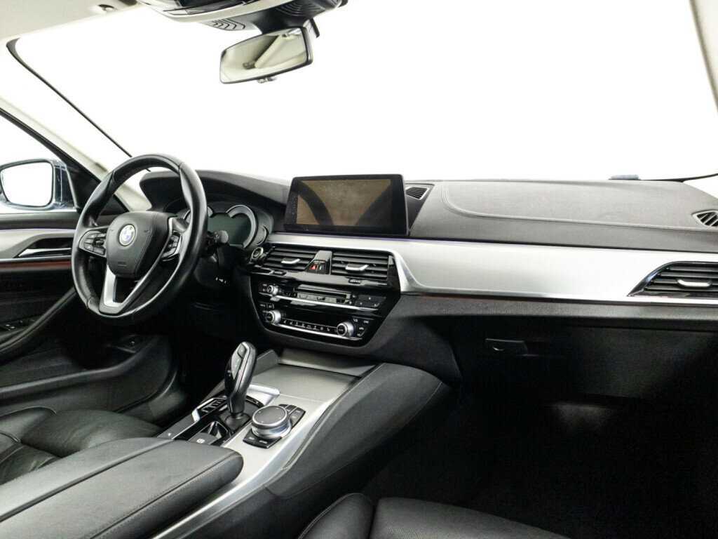 BMW 5 серии 520d xDrive, 2018 Фото №9