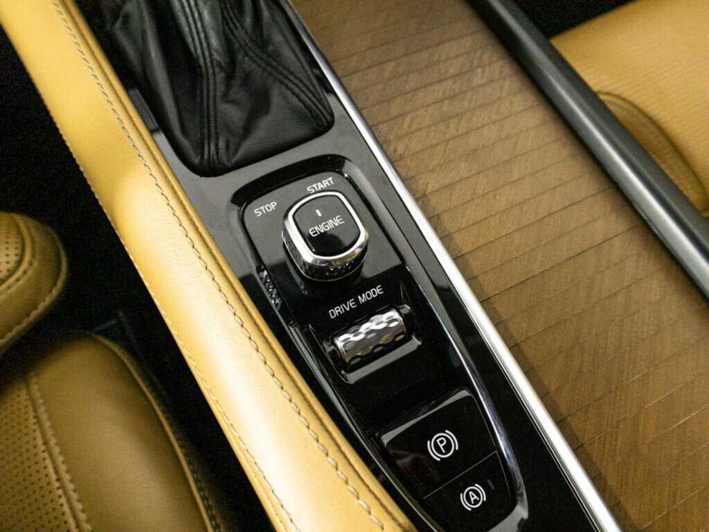 Volvo XC90, 2015 Фото №19