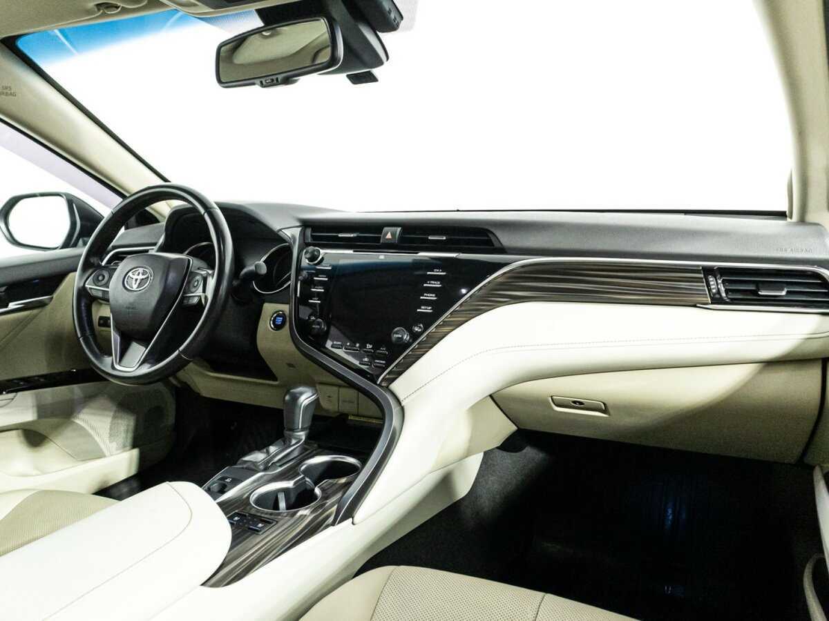 Toyota Camry, 2018 Фото №9