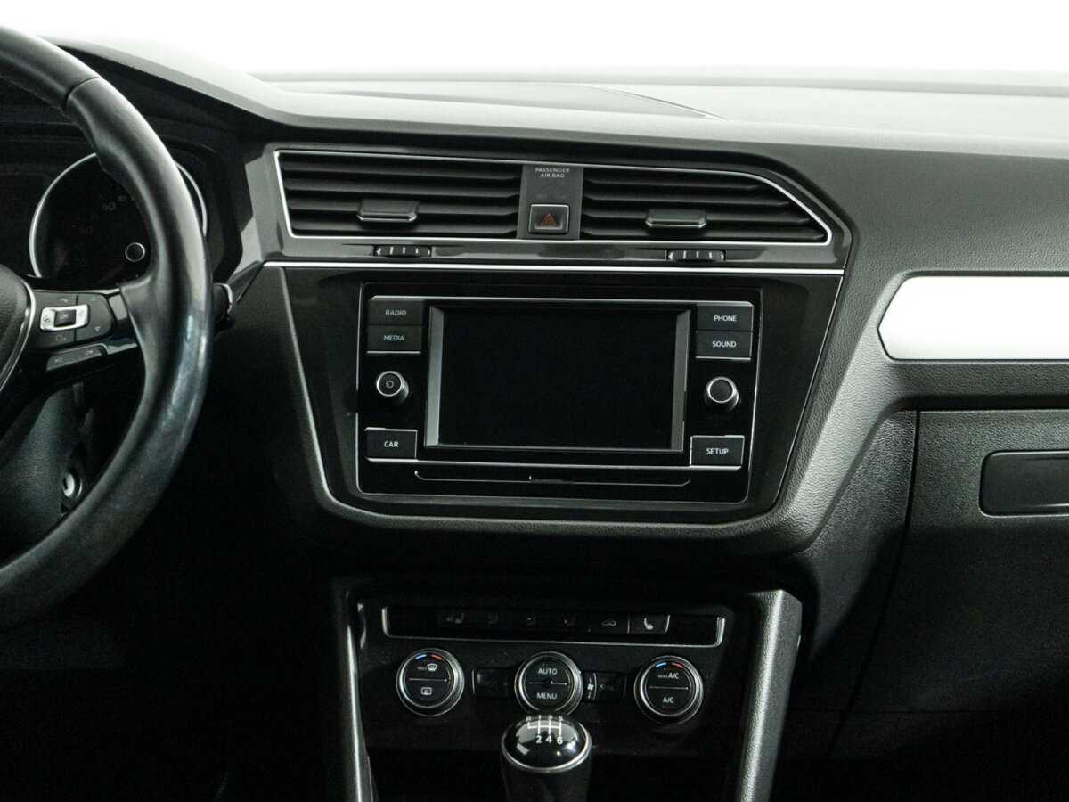 Volkswagen Tiguan, 2018 Фото №14